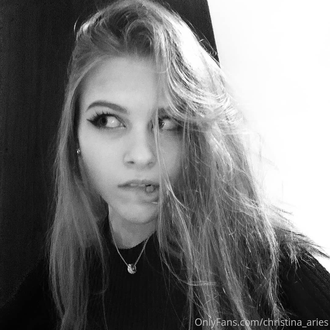 Photo by christinaaries published on June 3,2023 08:35:18 - BestThots