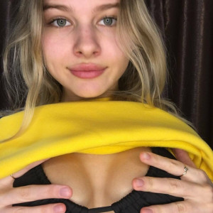 christinaaries #9002054