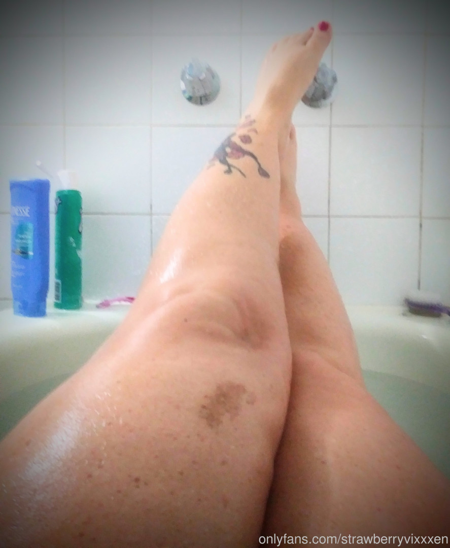 Photo by strawberryvixxxen published on October 16,2023 00:32:36 - BestThots