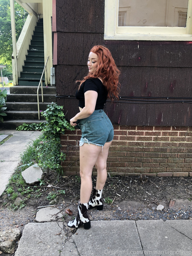 Photo by emmamagnoliaxo published on August 23,2023 18:26:34 - BestThots