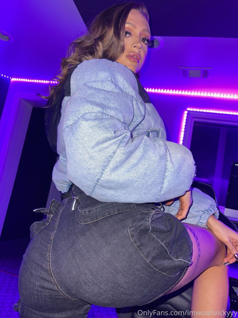Photo by woahhvicky published on June 24,2023 16:27:40 - BestThots