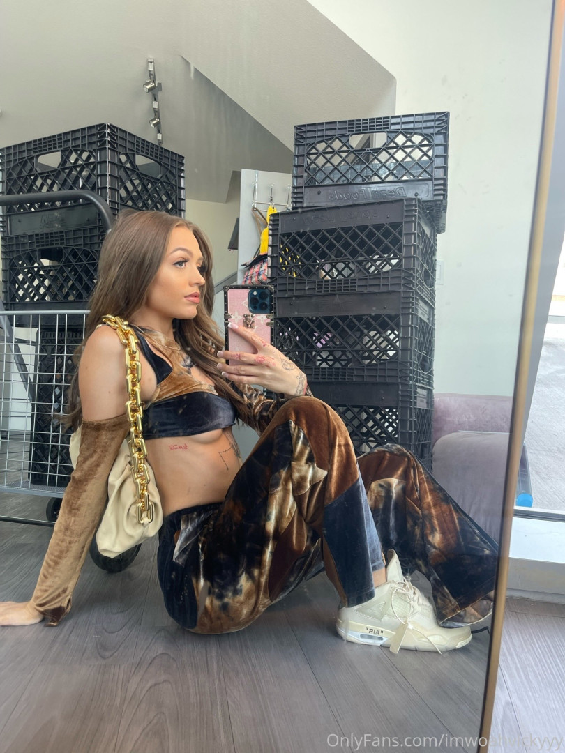 Photo by woahhvicky published on June 24,2023 16:28:01 - BestThots