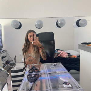 woahhvicky #1944890