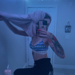 woahhvicky #1944905