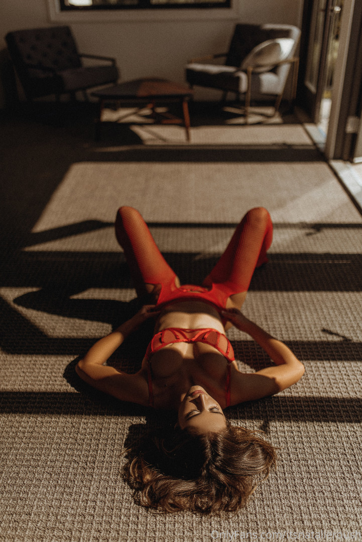 Photo by itsnatalieroush published on August 30,2023 01:57:16 - BestThots