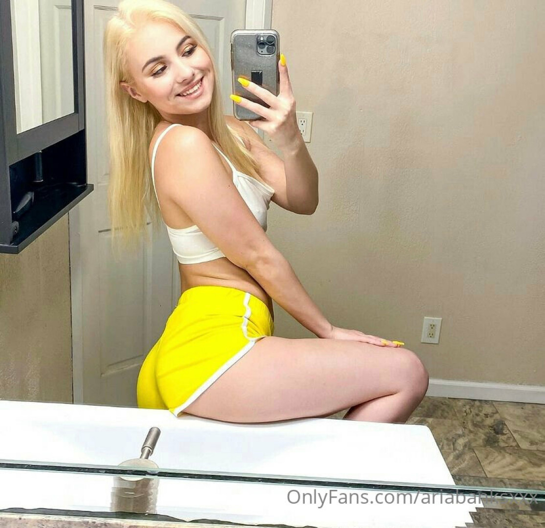 Photo by ariabanksxxx published on August 8,2023 21:51:30 - BestThots