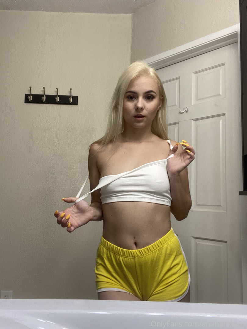 Photo by ariabanksxxx published on August 8,2023 22:19:22 - BestThots