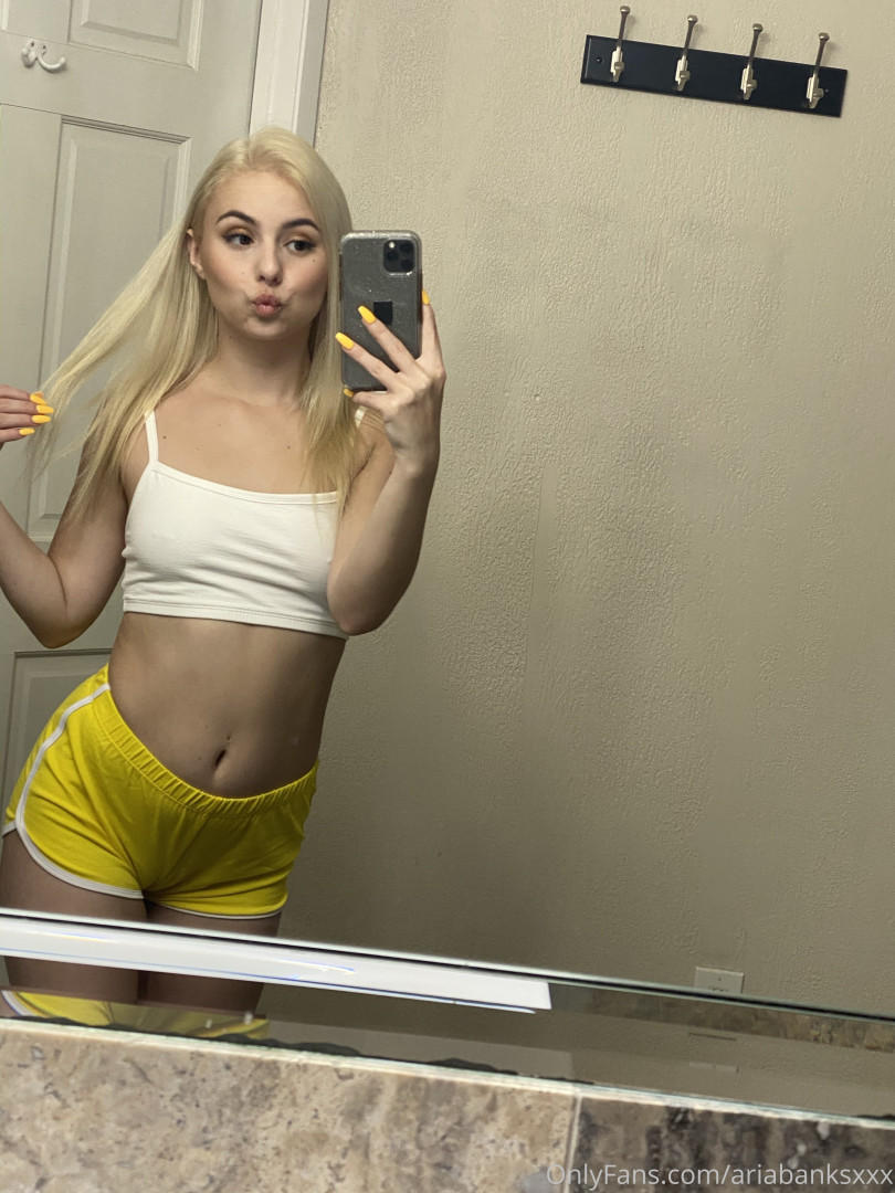 Photo by ariabanksxxx published on August 8,2023 22:26:55 - BestThots