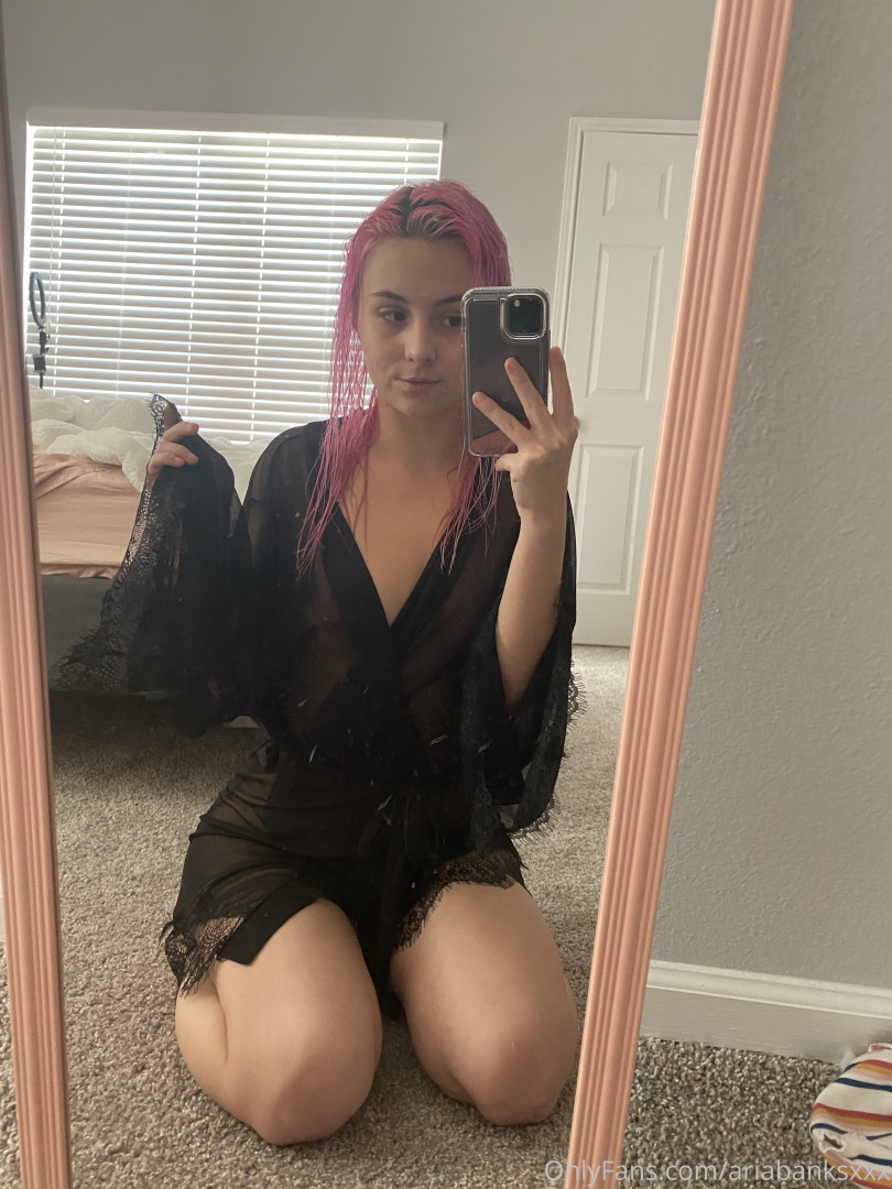 Photo by ariabanksxxx published on August 8,2023 22:27:35 - BestThots