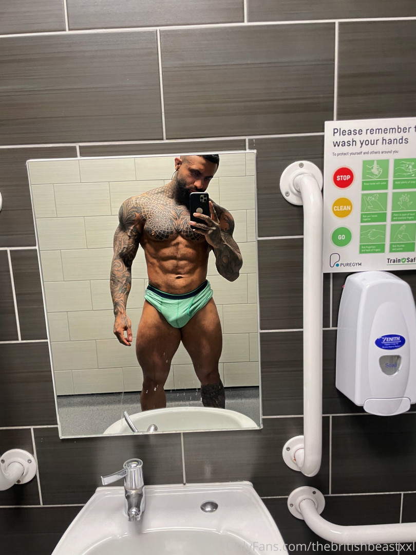 Photo by thebritishbeastxxl published on October 16,2023 11:48:31 - BestThots