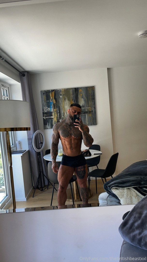 Photo by thebritishbeastxxl published on October 16,2023 11:51:36 - BestThots