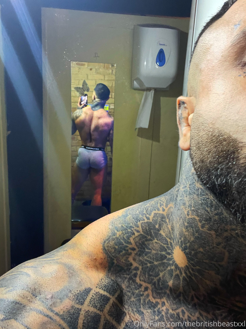 Photo by thebritishbeastxxl published on October 16,2023 11:54:41 - BestThots