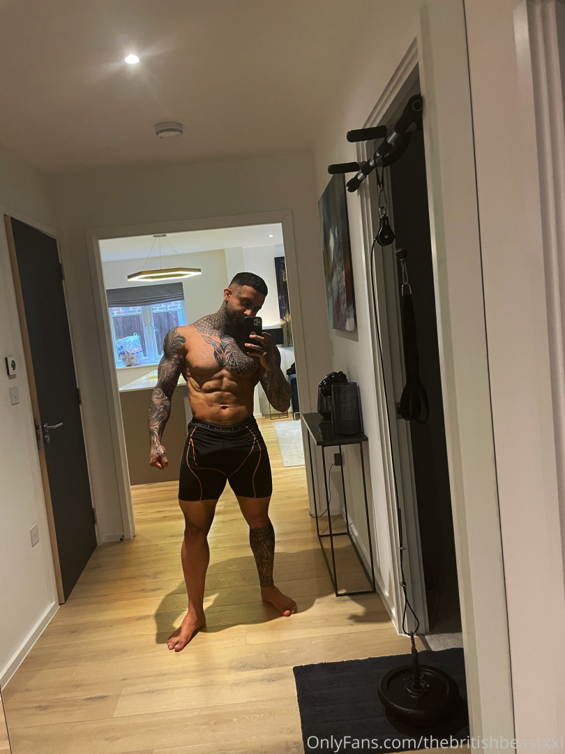Photo by thebritishbeastxxl published on October 16,2023 11:57:49 - BestThots