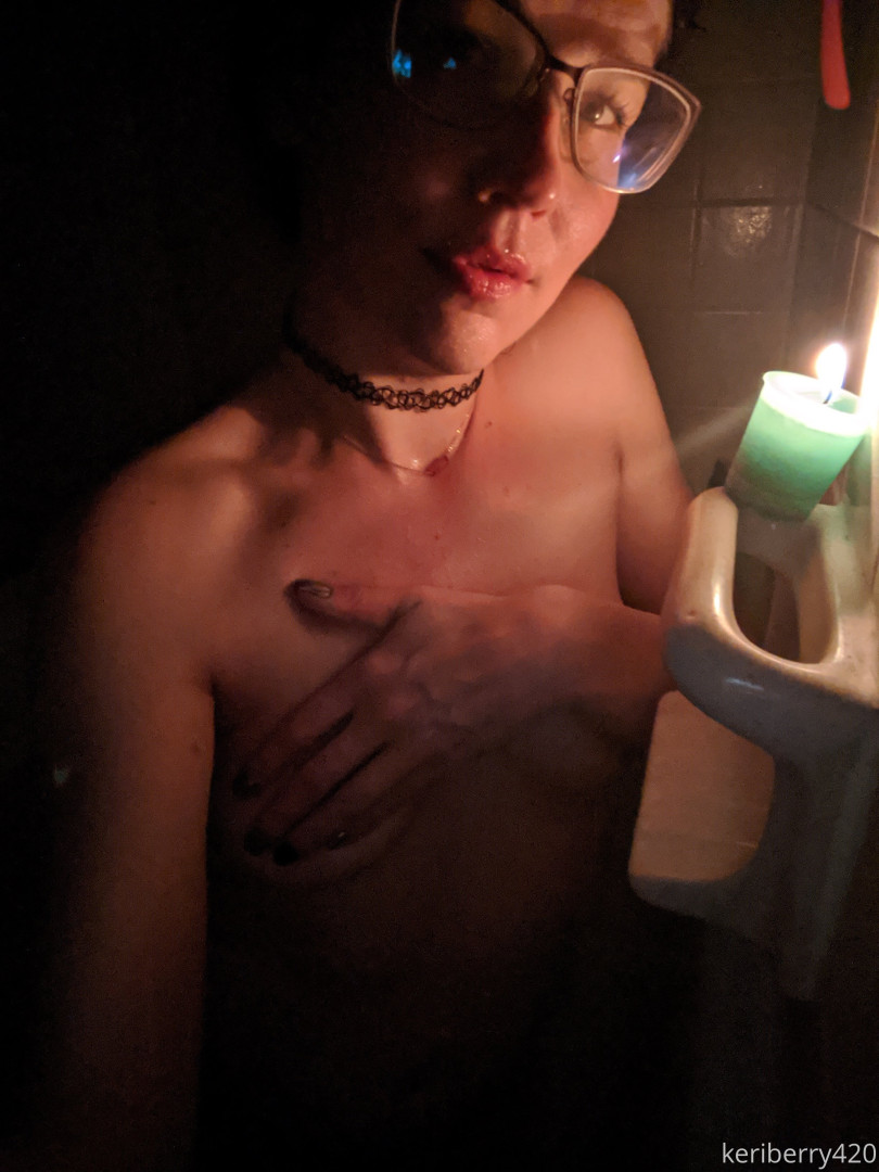 Photo by keriberry_420 published on June 17,2023 15:19:50 - BestThots