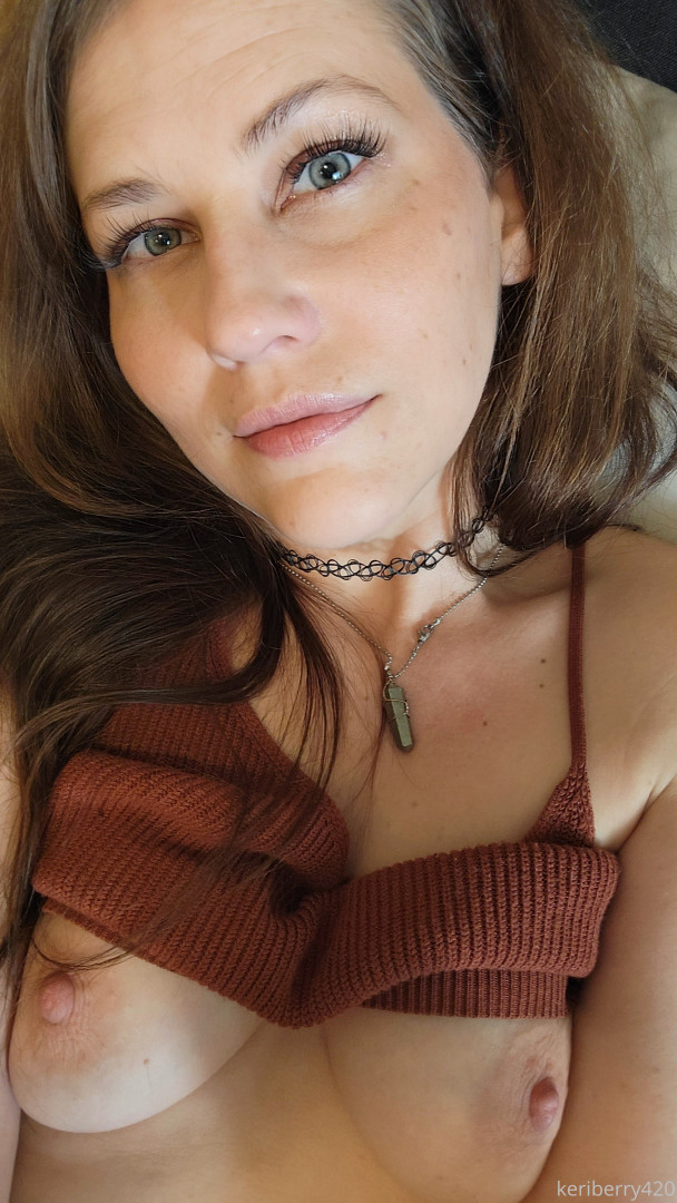 Photo by keriberry_420 published on June 17,2023 15:20:31 - BestThots