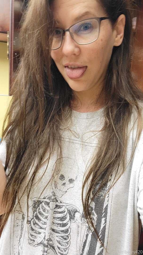 Photo by keriberry_420 published on June 17,2023 15:23:16 - BestThots