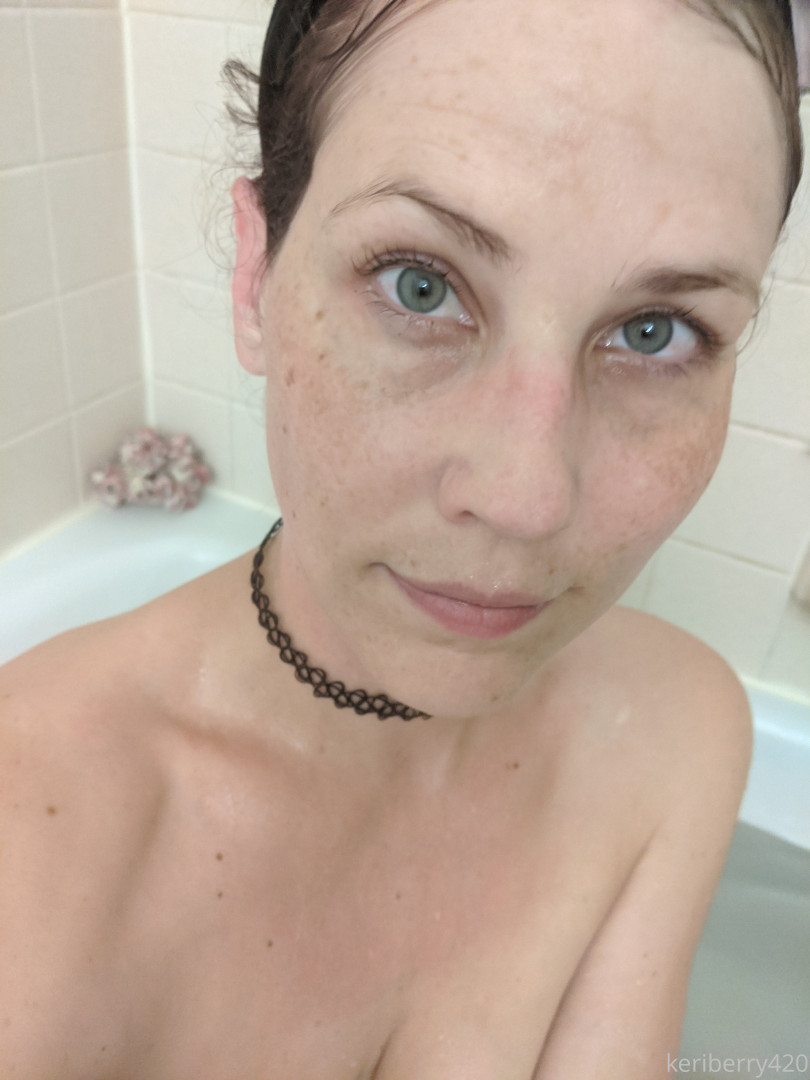 Photo by keriberry_420 published on June 17,2023 15:26:44 - BestThots