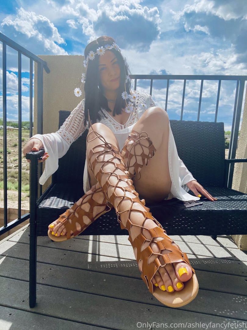 Photo by ashleyfancyfetish published on October 17,2023 07:18:25 - BestThots
