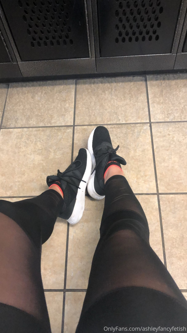 Photo by ashleyfancyfetish published on October 17,2023 07:22:14 - BestThots