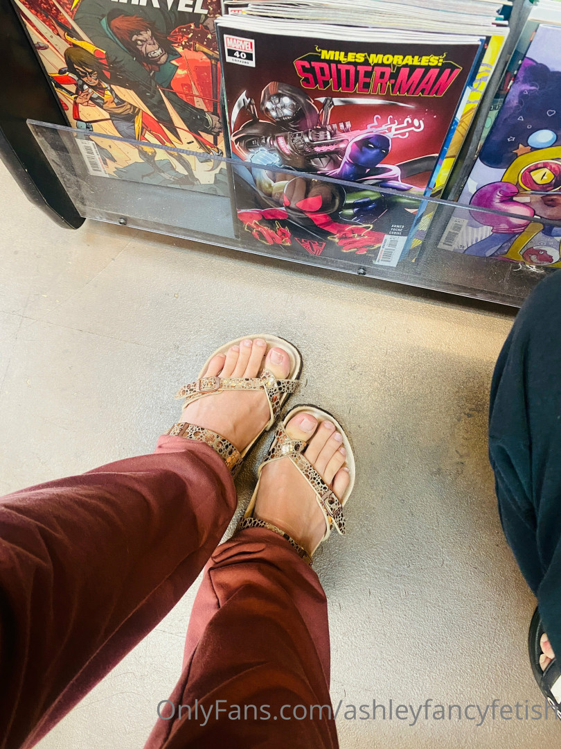 Photo by ashleyfancyfetish published on October 17,2023 07:32:06 - BestThots