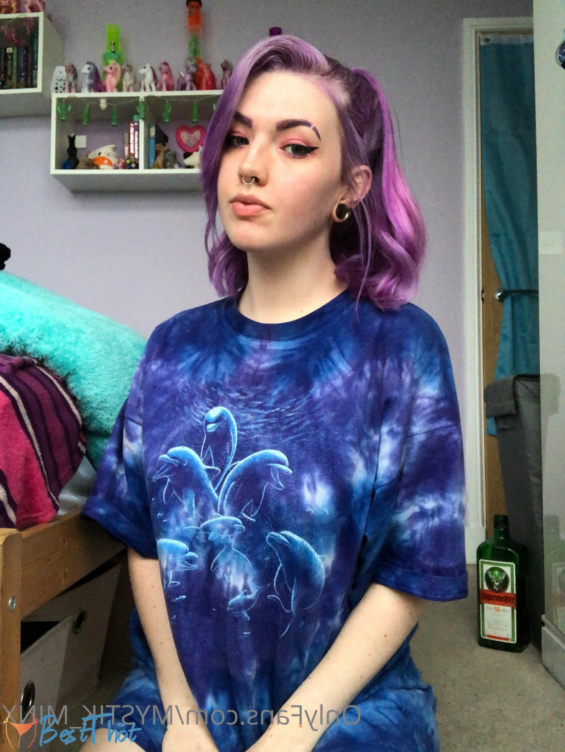 Photo by mystik_minx published on December 13,2024 20:04:25 - BestThots