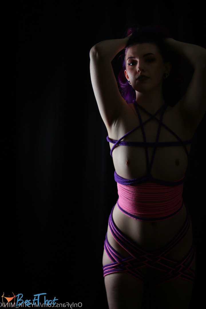 Photo by mystik_minx published on December 13,2024 20:05:58 - BestThots