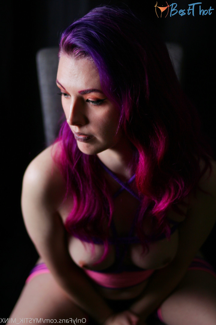 Photo by mystik_minx published on December 13,2024 20:06:38 - BestThots