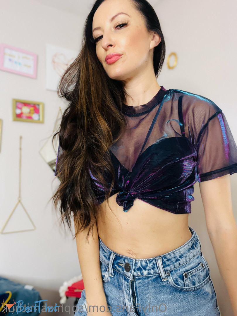 Photo by sophiasmithuk published on December 12,2024 09:16:03 - BestThots