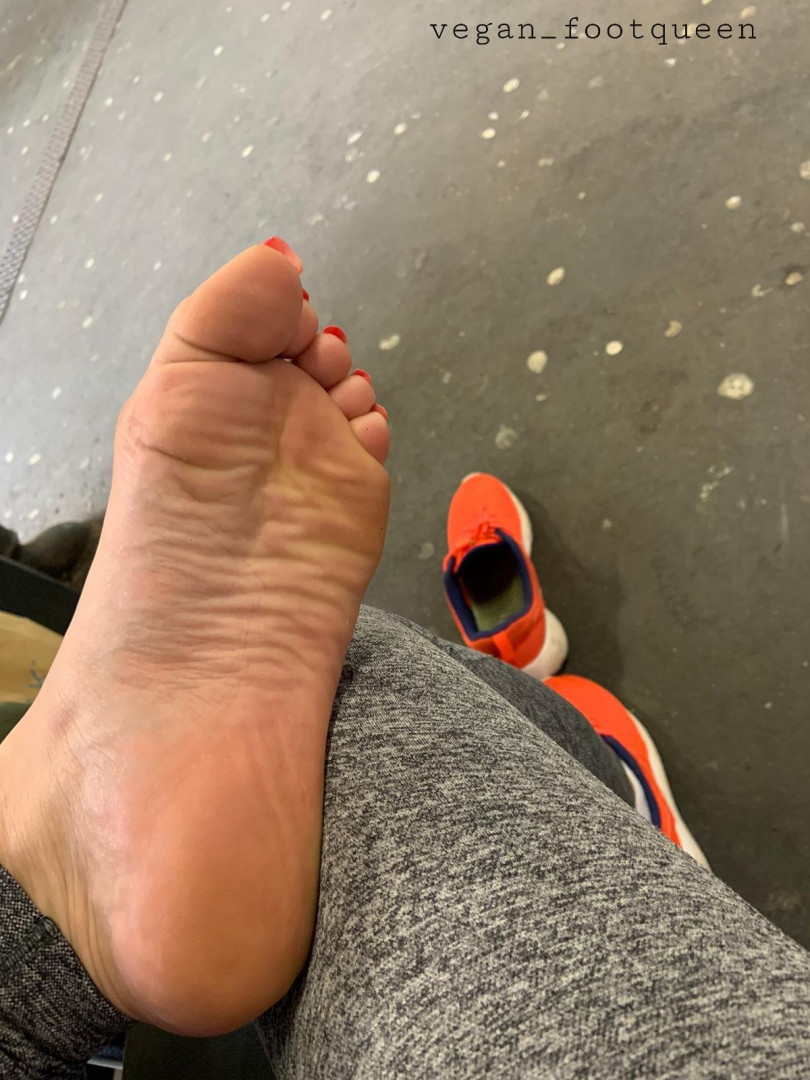 Photo by vegan_footqueen published on October 16,2023 17:49:27 - BestThots