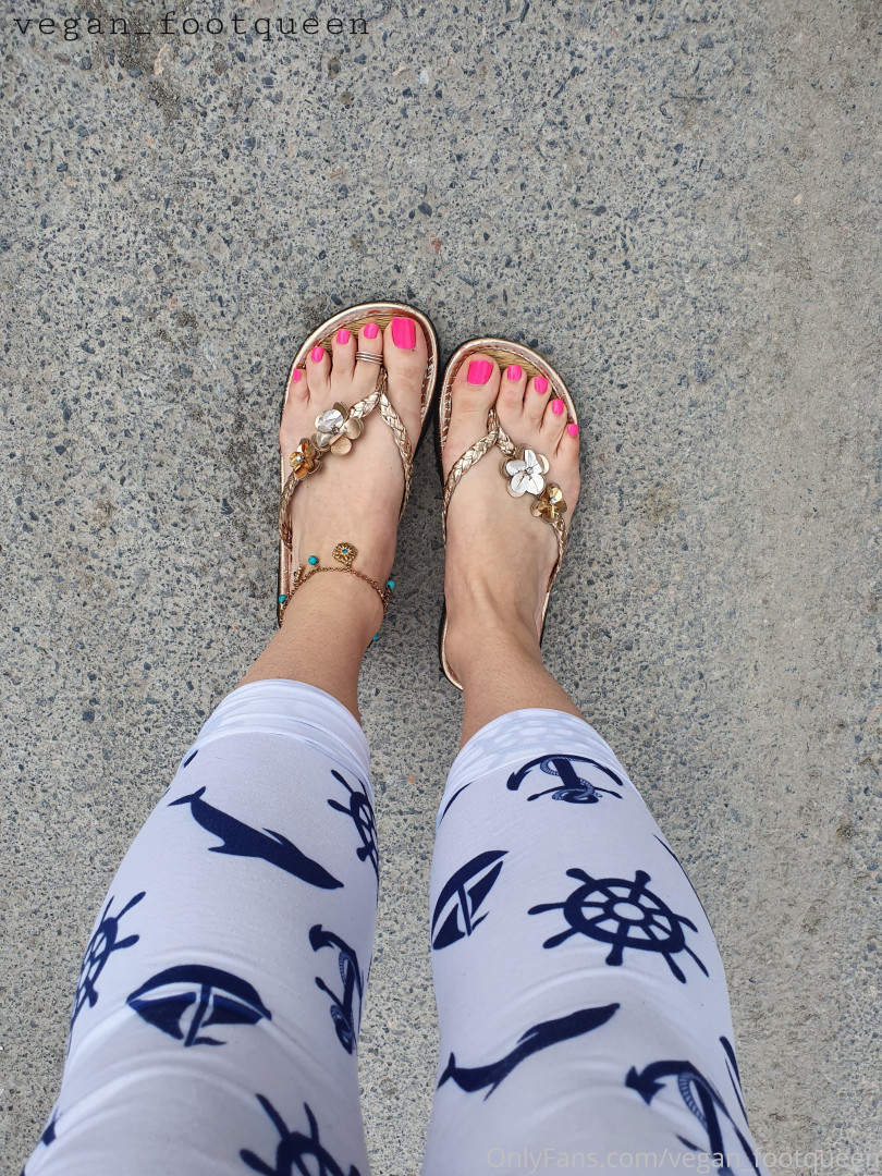 Photo by vegan_footqueen published on October 16,2023 18:11:44 - BestThots