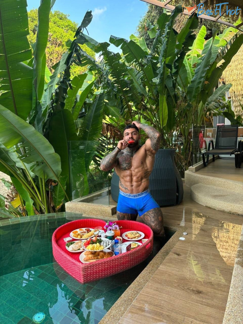 Photo by masterukfree published on January 24,2025 03:02:53 - BestThots