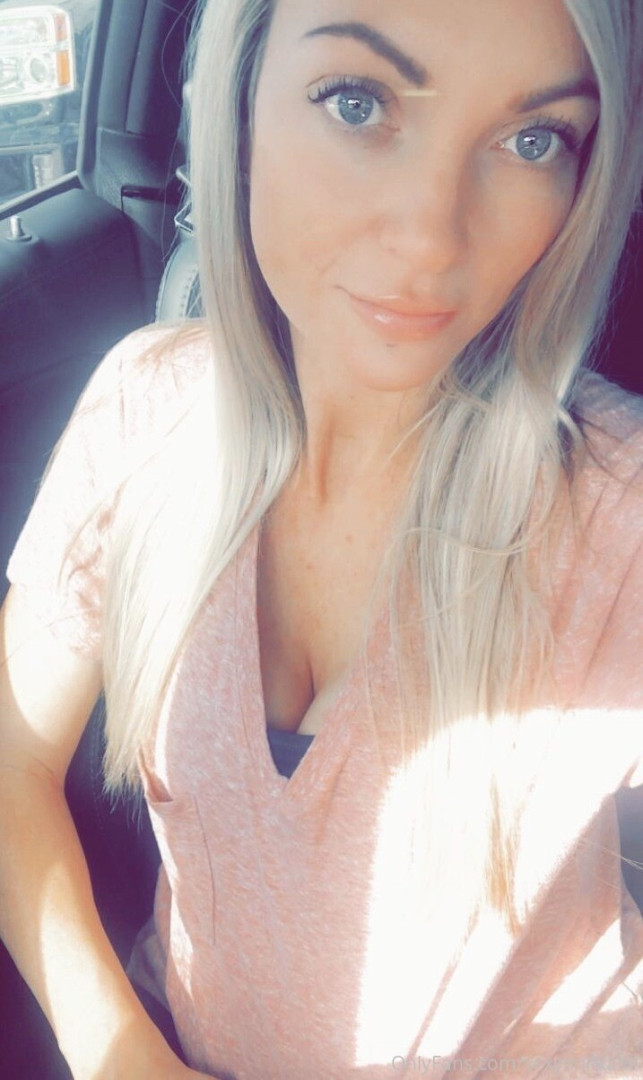 Photo by sexymomkatie published on July 25,2023 05:29:23 - BestThots