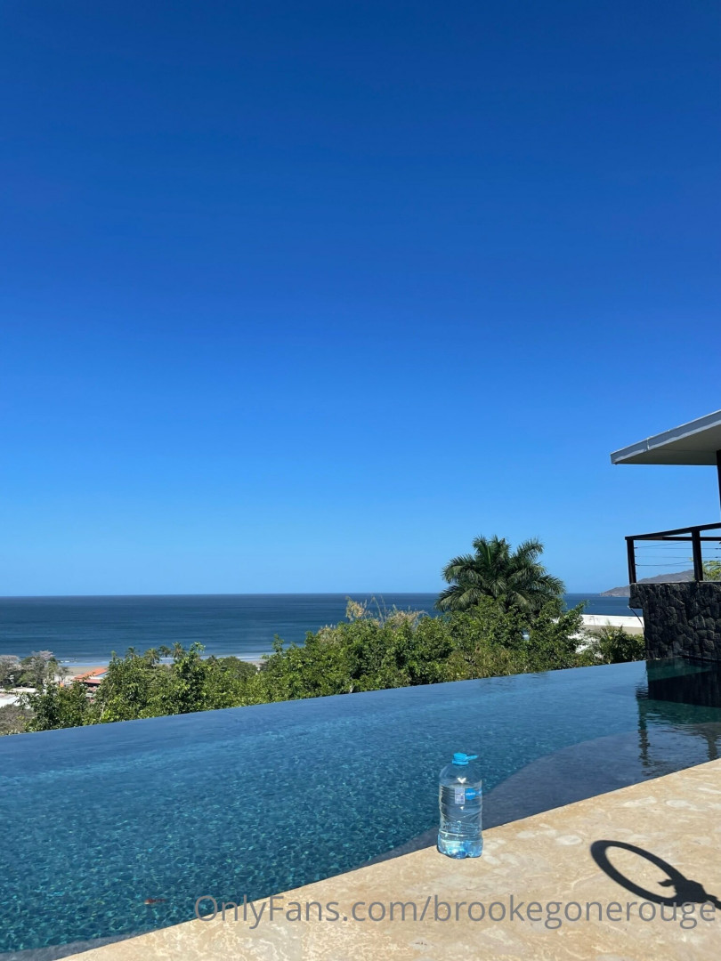 Photo by brookegonerouge published on October 17,2023 02:29:06 - BestThots