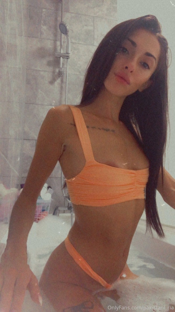 Photo by pakistani_ria published on October 14,2023 05:16:17 - BestThots