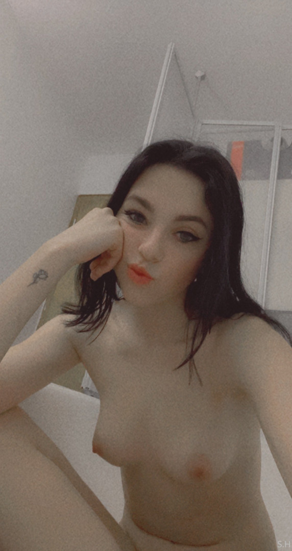 Photo by svenjaaa published on July 27,2023 18:34:01 - BestThots
