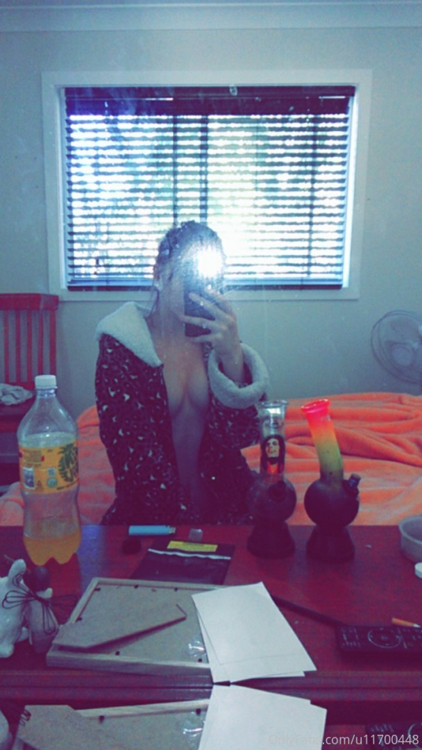 Photo by lilbrattt published on October 12,2023 22:06:29 - BestThots
