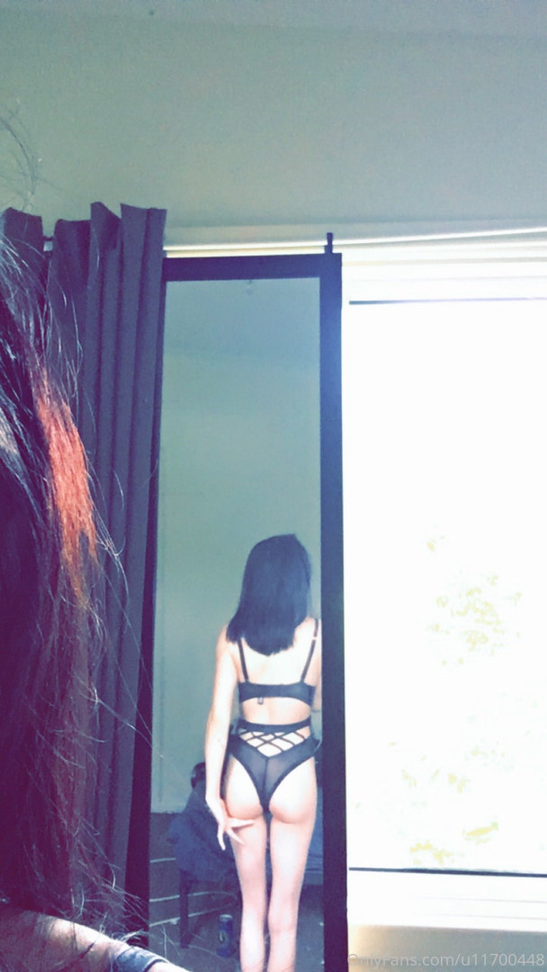 Photo by lilbrattt published on October 12,2023 22:07:56 - BestThots