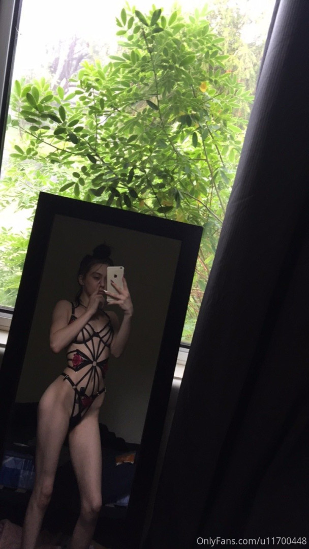 Photo by lilbrattt published on October 12,2023 23:31:40 - BestThots
