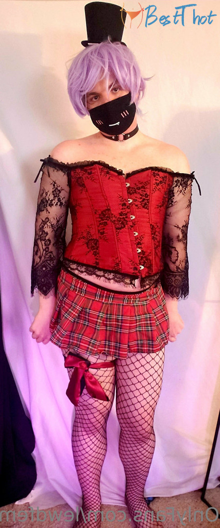 Photo by lewdfemboyairhead published on December 17,2024 18:07:53 - BestThots