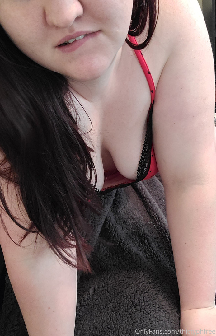 Photo by thictyphbbw published on July 29,2023 14:47:39 - BestThots