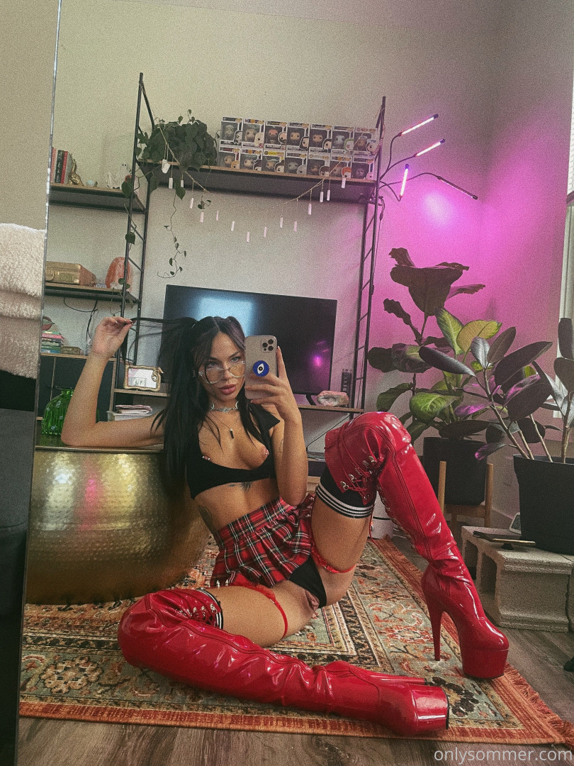 Photo by sommerxbrooke published on August 14,2023 16:56:36 - BestThots