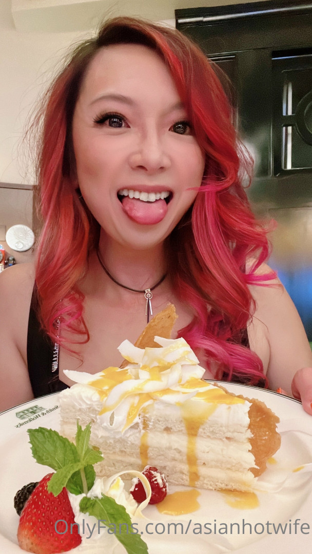 Photo by asianhotwife published on June 11,2023 09:45:22 - BestThots