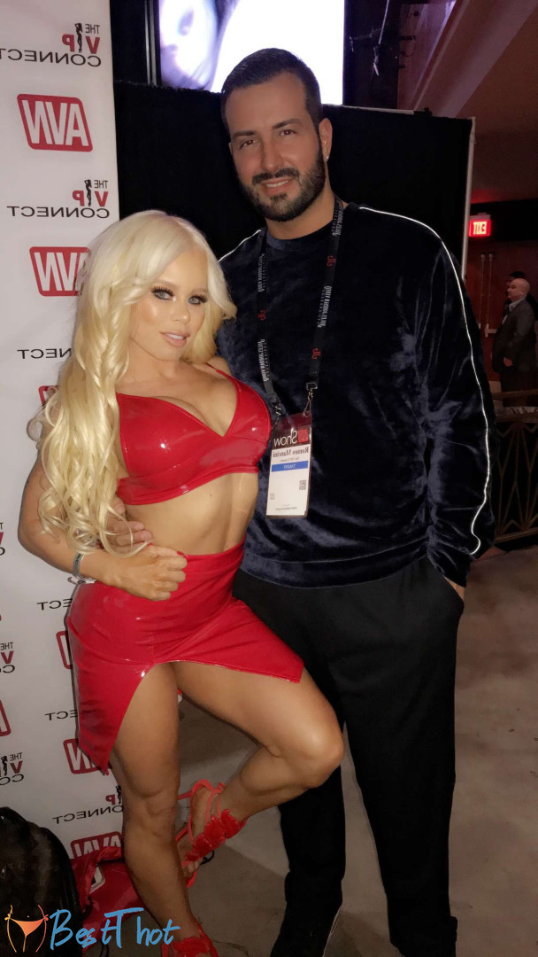 Photo by nikkidelano published on December 20,2024 11:08:41 - BestThots