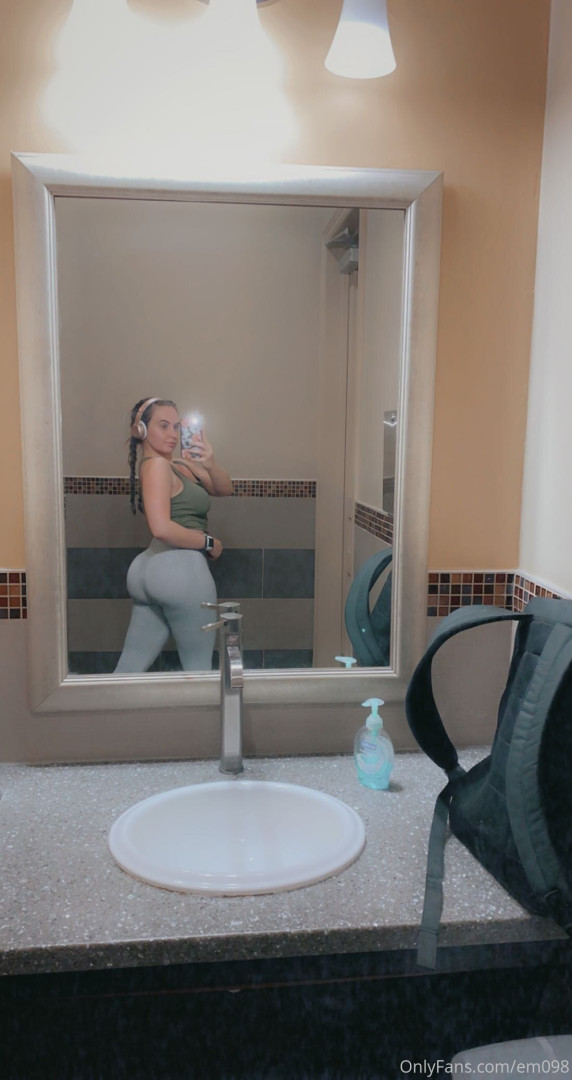 Photo by em098 published on January 16,2024 14:09:18 - BestThots