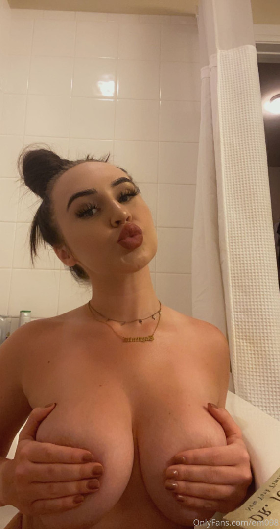 Photo by em098 published on January 16,2024 14:10:16 - BestThots