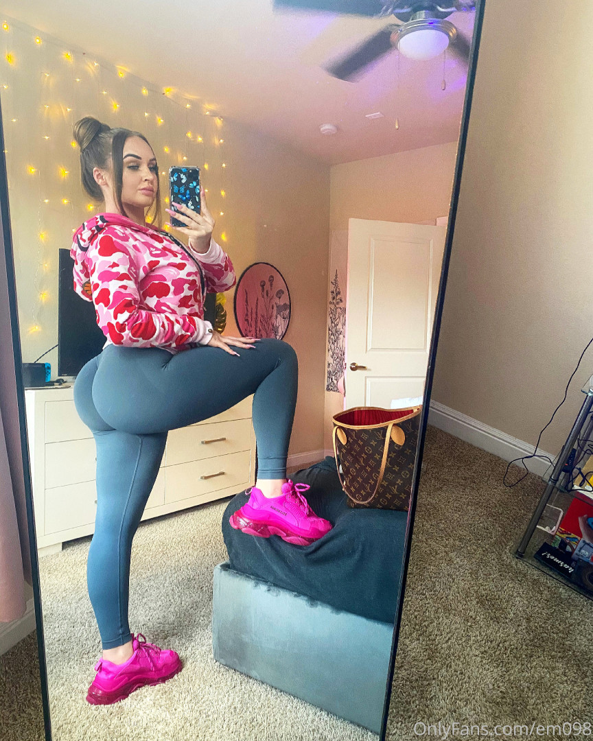 Photo by em098 published on January 16,2024 14:10:22 - BestThots