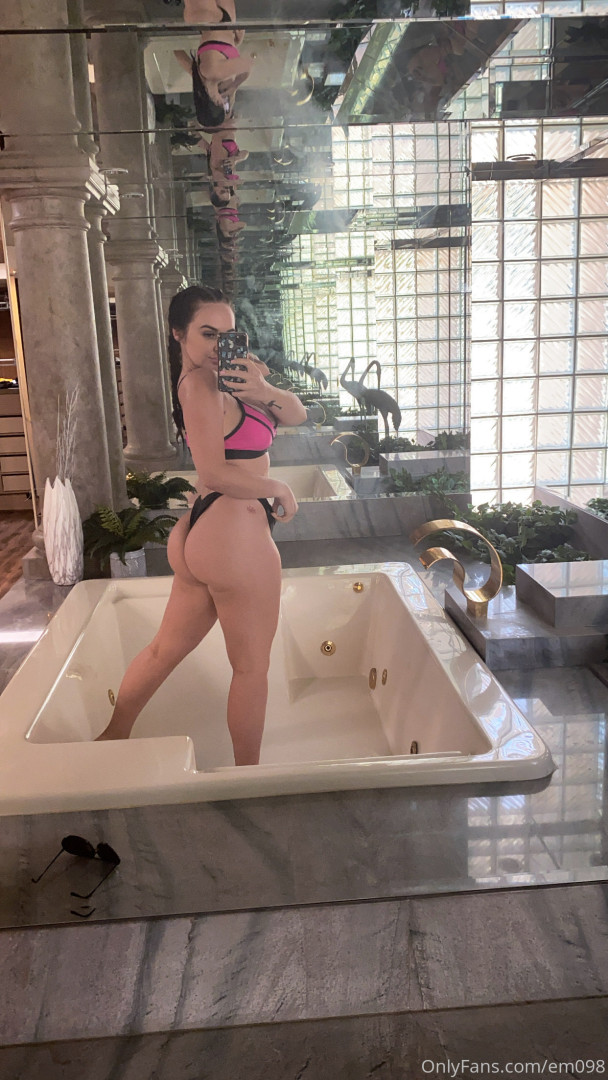 Photo by em098 published on January 16,2024 14:13:37 - BestThots