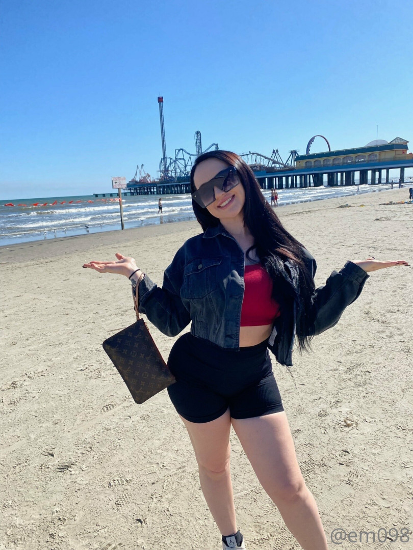 Photo by em098 published on January 16,2024 14:14:52 - BestThots