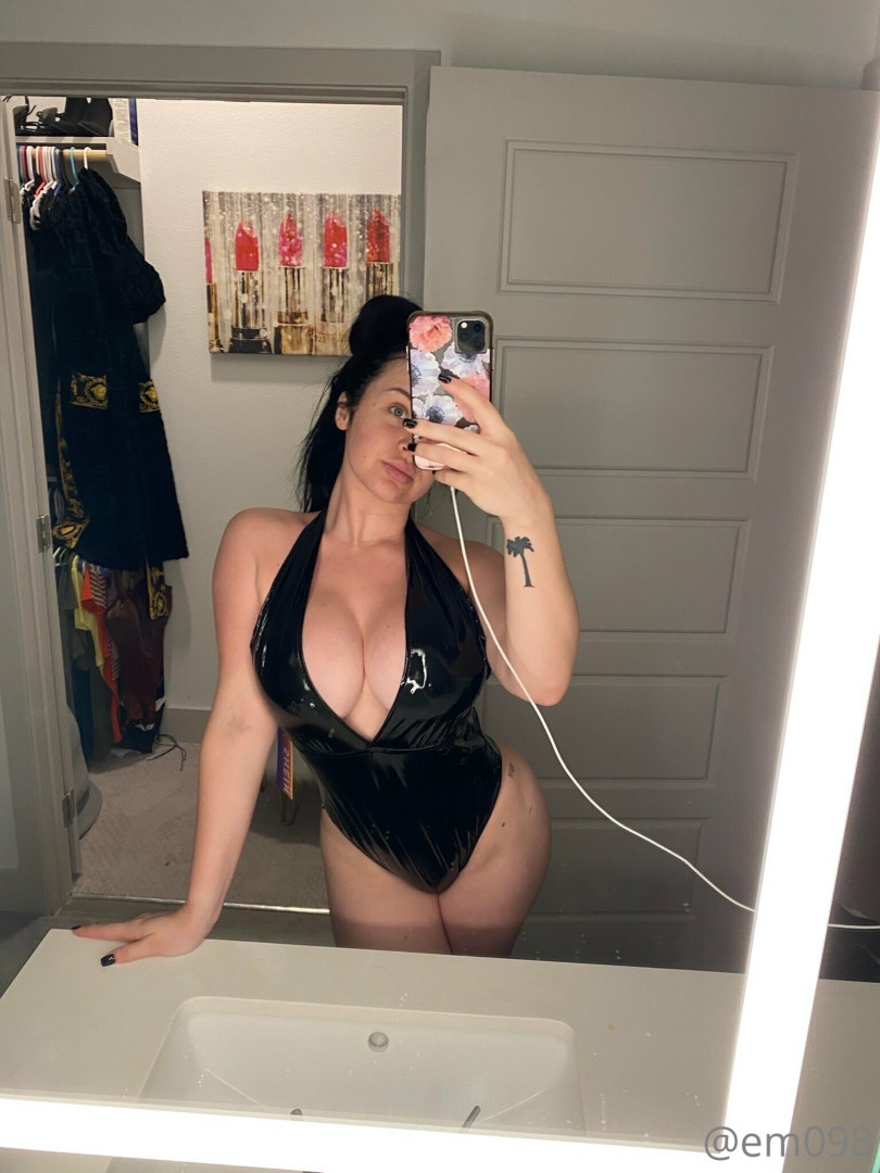 Photo by em098 published on January 16,2024 14:15:44 - BestThots