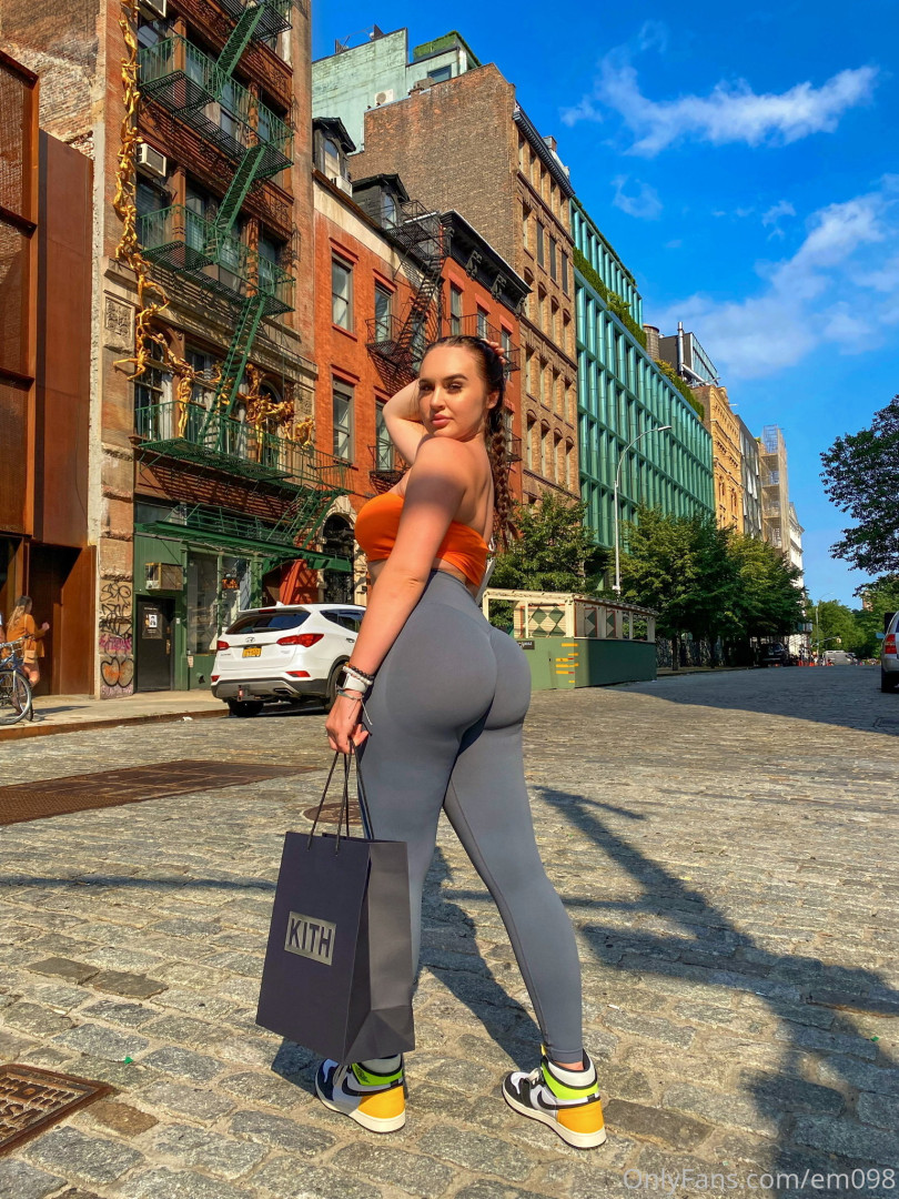 Photo by em098 published on January 16,2024 14:17:14 - BestThots